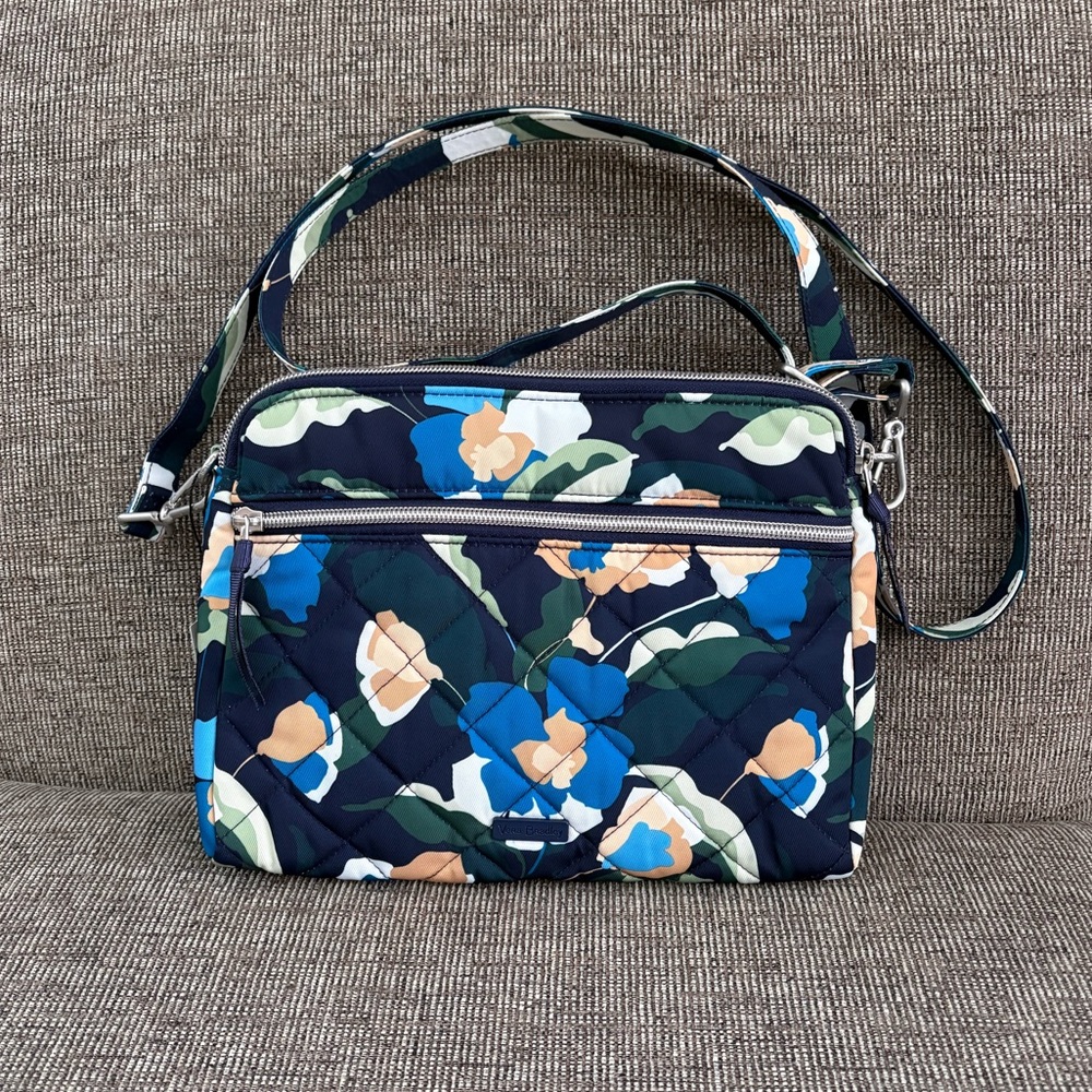 NWT Vera Bradley Triple Compartment Crossbody Bag in Immersed Blooms Pattern